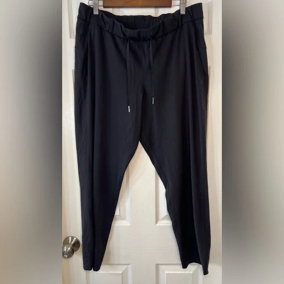 Lululemon Black Drawstring Pants Women’s Size 12 - Picture 1 of 7